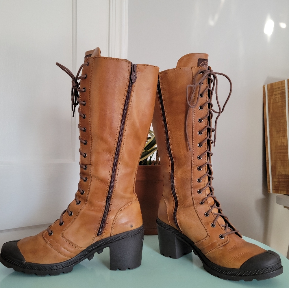 Palladium mid calf leather boots. Easy to accommodate Wide calf 16-20 or small.